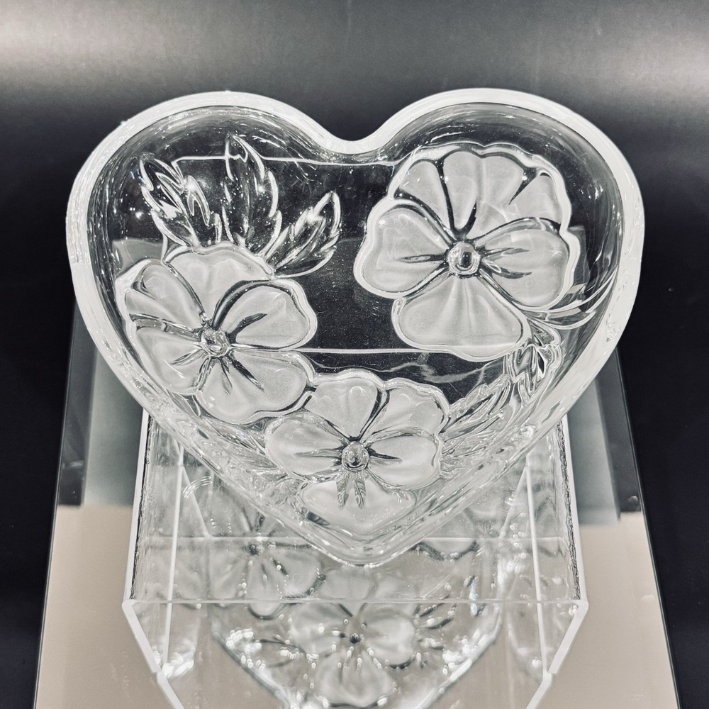 Walther-Glas‎ Heart Shape Floral Trinket Candy Dish 6in Clear & Frosted Glass